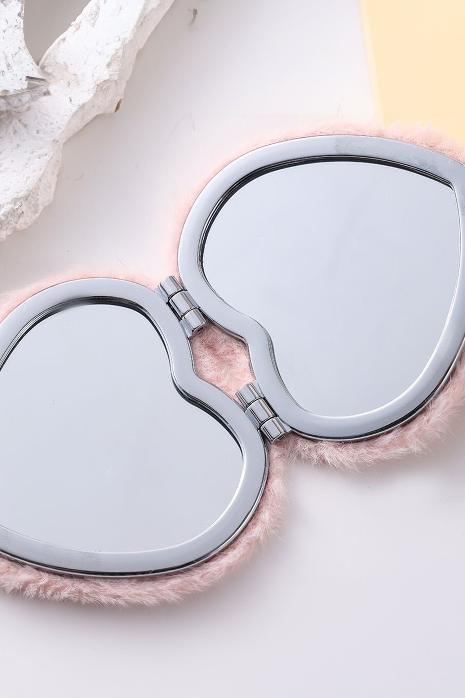 Pink Heart Shape Mini Cosmetic Mirror